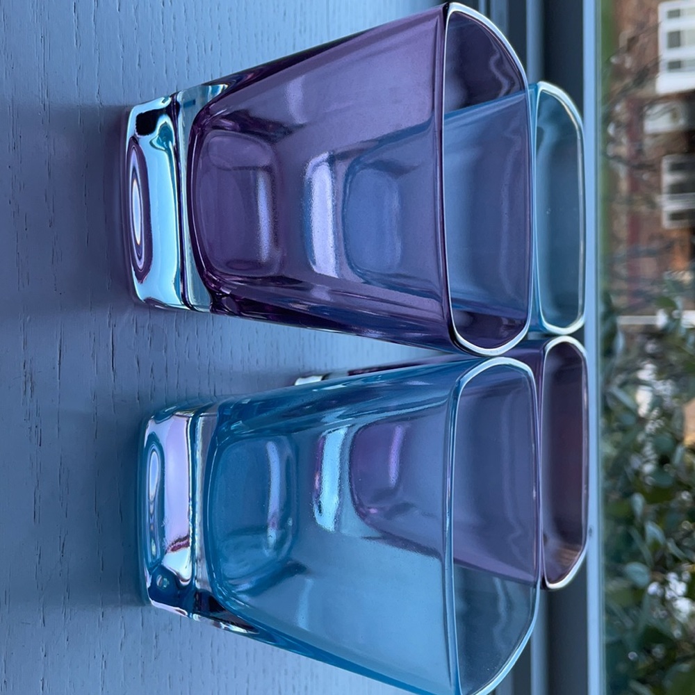 A set of 4 glasses - Picture 2 of 6